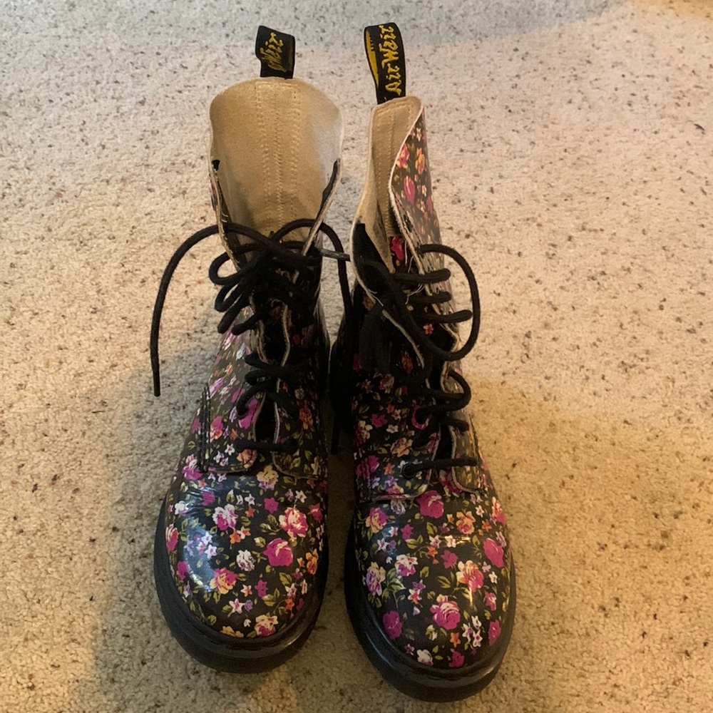 Dr. Martens - floral, rainboot material - size 9